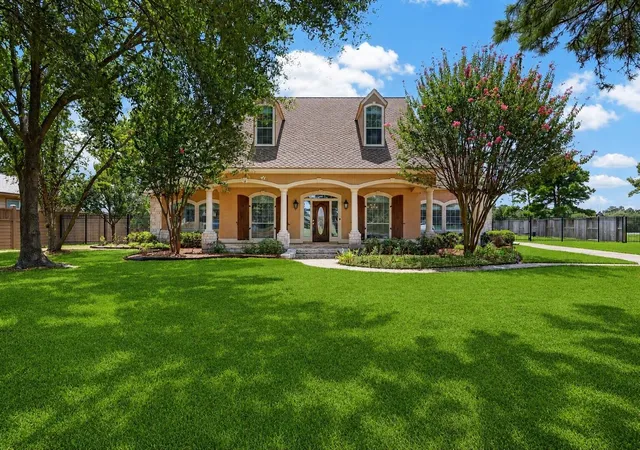 2nd image of 17027 Champions Lakeway, Tomball, TX 77375 | MLS# 30954294