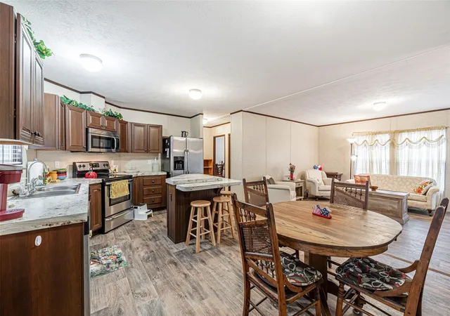 Photo 4 of Single family home for sale at 14273 Shadow Bay Dr, Willis, TX 77318 | MLS# 30550806 | Listing updated on 2026-04-30