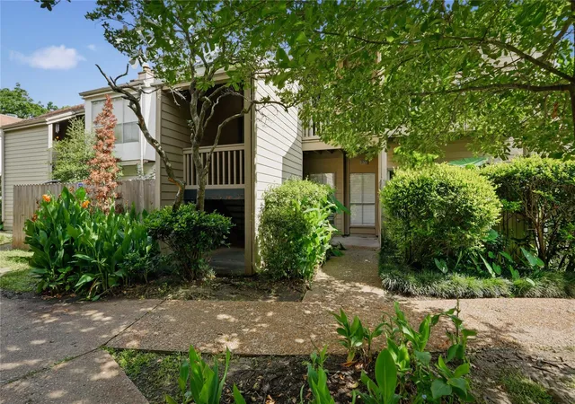 3rd image of 2100 Tanglewilde St #378, Houston, TX 77063 | MLS# 78804829