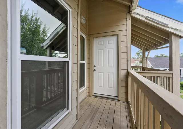 4th image of 2100 Tanglewilde St #378, Houston, TX 77063 | MLS# 78804829