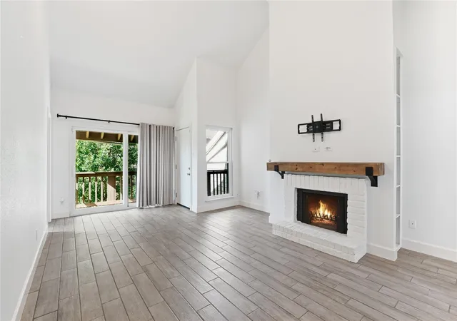 5th image of 2100 Tanglewilde St #378, Houston, TX 77063 | MLS# 78804829