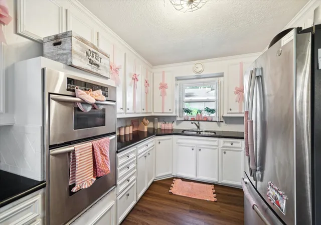 Photo 2 of Single family home for sale at 606 Brook Ln, Pasadena, TX 77502 | MLS# 38615577 | Listing updated on 2026-06-25