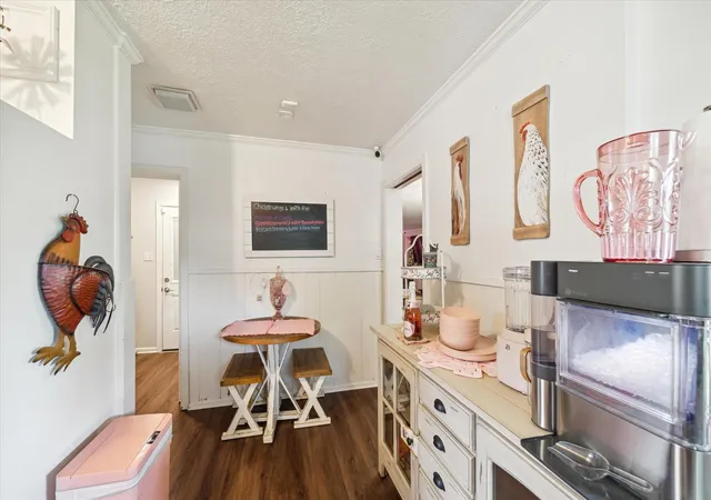 Photo 4 of Single family home for sale at 606 Brook Ln, Pasadena, TX 77502 | MLS# 38615577 | Listing updated on 2026-06-25