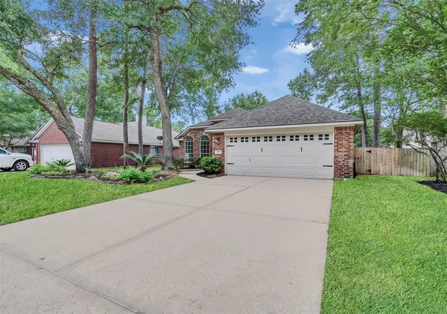 Photo 2 of Sale Pending at 171 Merryweather Pl, Conroe, TX 77384 | MLS# 46389812 | Listing updated on 2026-09-13