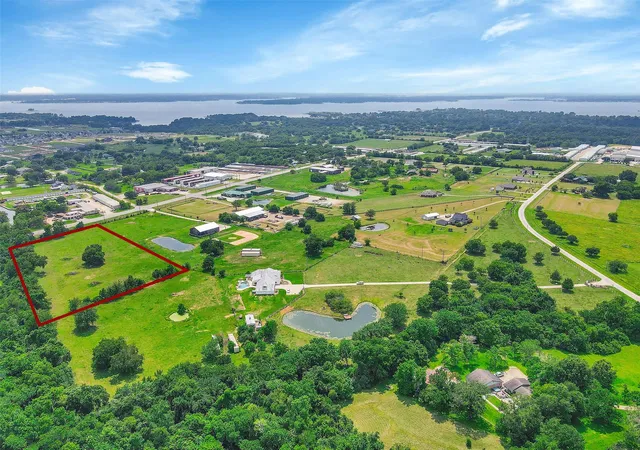3rd image of 412 Ac Seven Coves Dr, Willis, TX 77318 | MLS# 15513409