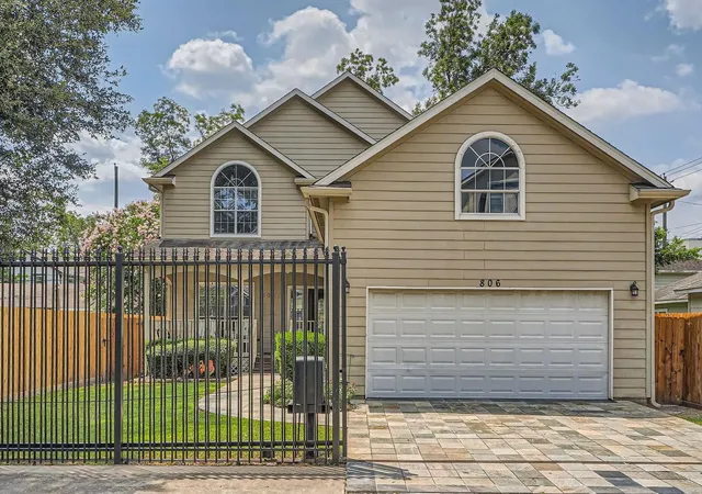 Homes for sale in Houston, TX | 806 E 29th St, Houston, TX 77009 | MLS# 93812875
