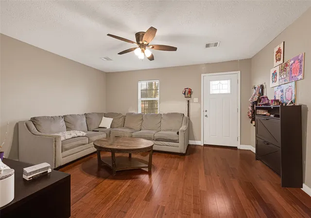 4th image of 4529 Perry St, Houston, TX 77021 | MLS# 15661281
