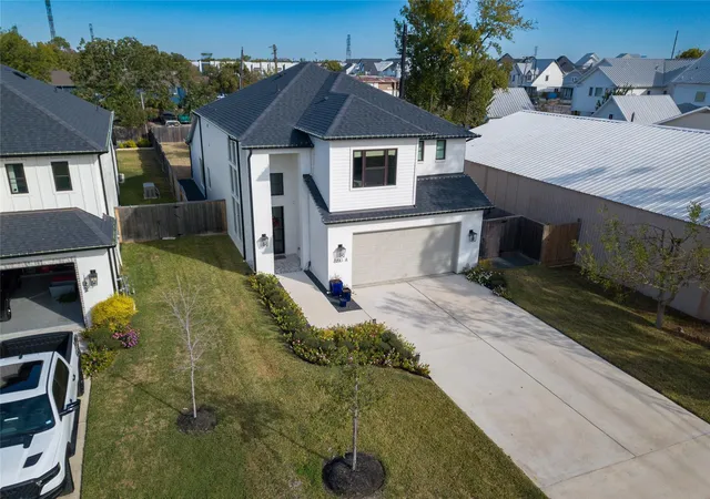 2nd image of 8810 Carousel Lane A, Houston, TX 77080 | MLS# 80411589