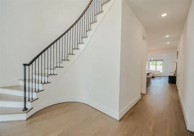 5th image of 8810 Carousel Lane A, Houston, TX 77080 | MLS# 80411589