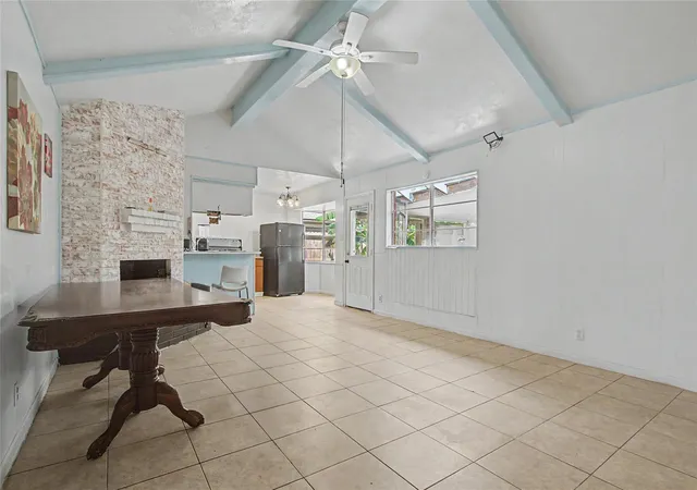 Photo 3 of Sale Pending at 346 Saddle Horn Dr, Houston, TX 77060 | MLS# 49960038 | Listing updated on 2026-09-24