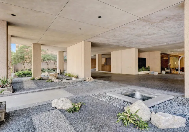 2nd image of 5000 Montrose Blvd #21A, Houston, TX 77006 | MLS# 25725351