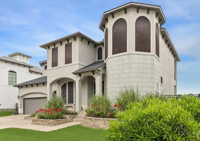 Photo 3 of Single family home for sale at 1830 Lakeside Dr, Seabrook, TX 77586 | MLS# 88979885 | Listing updated on 2026-09-19