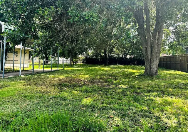 1st image of 211 Hickory St, Sweeny, TX 77480 | MLS# 70537743