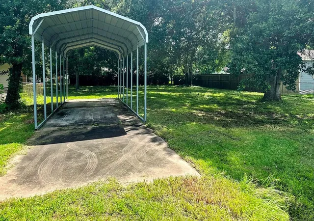 2nd image of 211 Hickory St, Sweeny, TX 77480 | MLS# 70537743