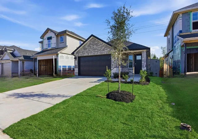 Photo 1 of Single family home for sale at 3509 Wild Mustang St, League City, TX 77511 | MLS# 75997398 | Listing updated on 2026-09-16