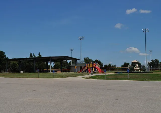 3rd image of Lots 1-10 Blk 418 2Nd, Hempstead, TX 77445 | MLS# 12371611