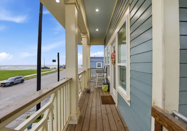 4th image of 1411 12Th St, Galveston, TX 77550 | MLS# 51732517