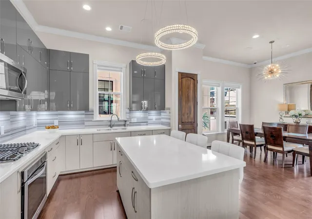 Photo 2 of Single family home for sale at 2307 Richton, Houston, TX 77098 | MLS# 5404481 | Listing updated on 2026-09-08