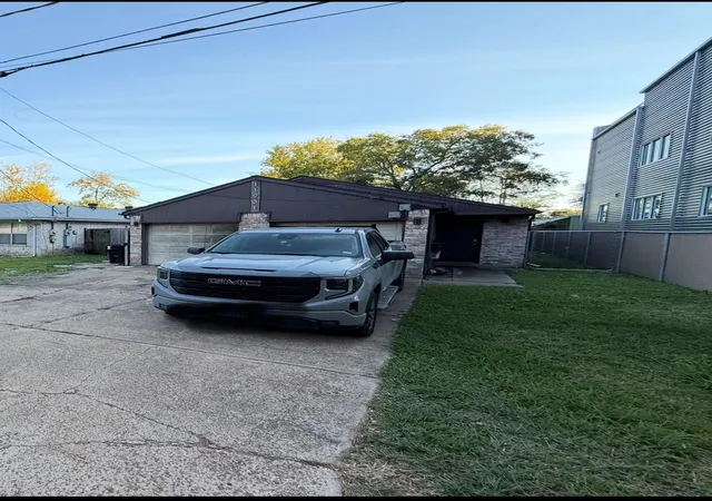 Photo 3 of Single family home for sale at 11931 6th Street, Houston, TX 77072 | MLS# 63050288 | Listing updated on 2026-09-17