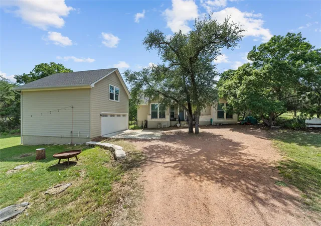 2nd image of 721 Northwood Hills Dr, Fredericksburg, TX 78624 | MLS# 83372855
