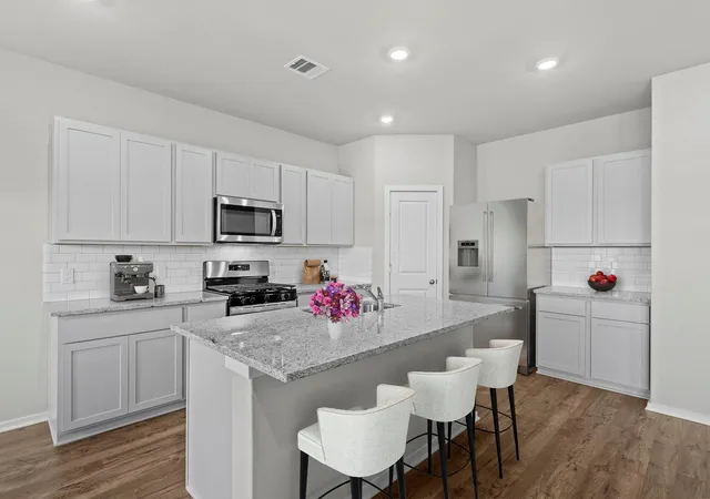 3rd image of 243 Magnolia Laurel Dr, Alvin, TX 77511 | MLS# 6492007