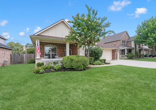 Photo 2 of Sale Pending at 8134 Edenwood Dr, Spring, TX 77389 | MLS# 56797378 | Listing updated on 2026-09-08