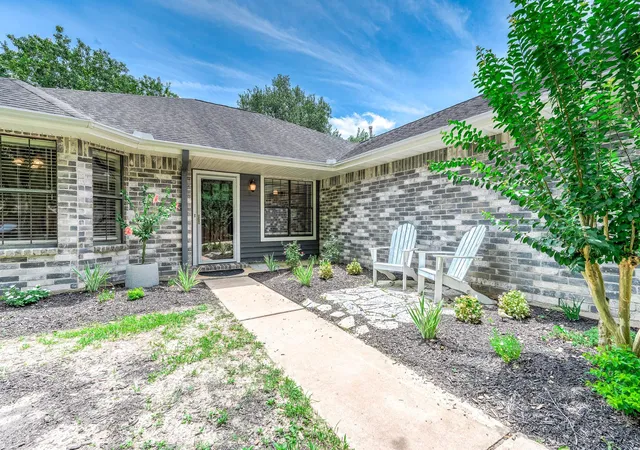 Homes for sale in Alvin, TX | 3875 Larkspur St, Alvin, TX 77511 | MLS# 50962398