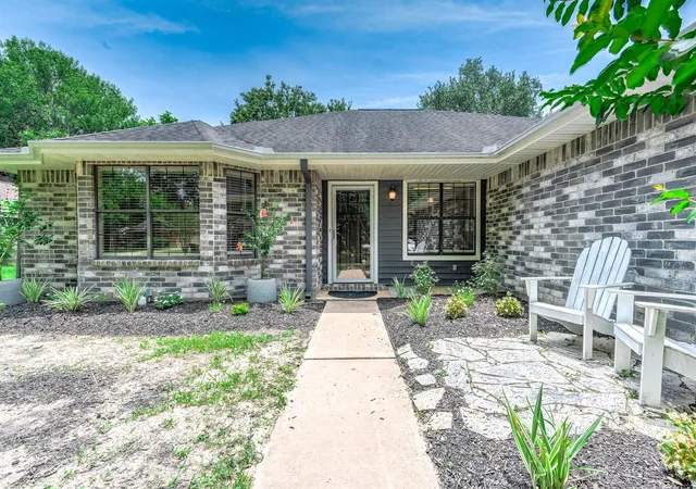 Homes for sale in Alvin, TX | 3875 Larkspur St, Alvin, TX 77511 | MLS# 50962398