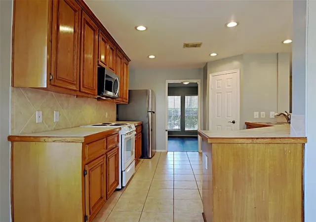 2nd image of 5307 Derbyshire Dr, Katy, TX 77493 | MLS# 97344061