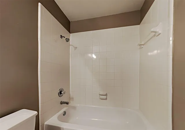 4th image of 5307 Derbyshire Dr, Katy, TX 77493 | MLS# 97344061