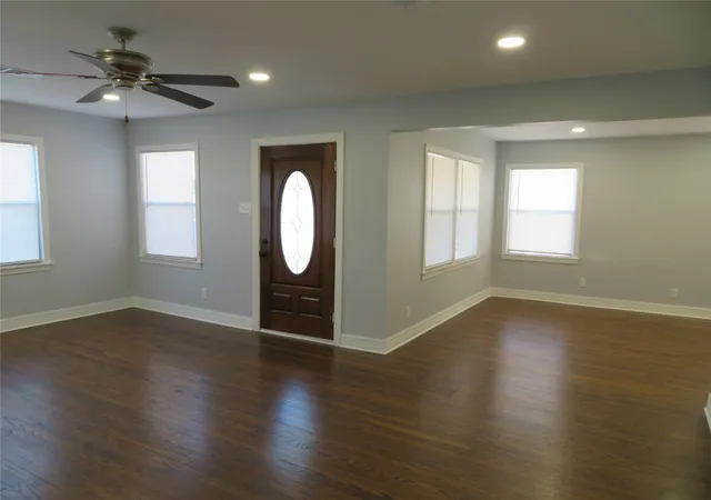 Photo 3 of Single family home for sale at 1103 Jocelyn St, Houston, TX 77023 | MLS# 75618897 | Listing updated on 2026-08-30