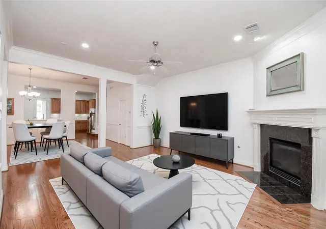 1st image of 155 White Dr, Bellaire, TX 77401 | MLS# 94112708