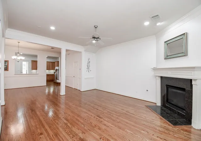 2nd image of 155 White Dr, Bellaire, TX 77401 | MLS# 94112708