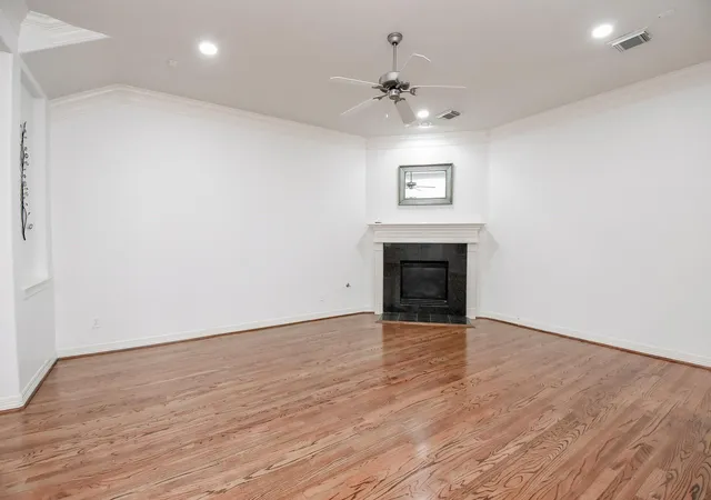 3rd image of 155 White Dr, Bellaire, TX 77401 | MLS# 94112708