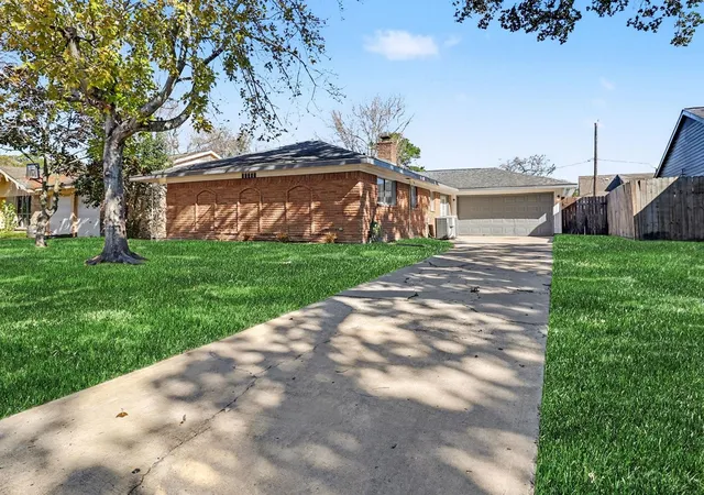 2nd image of 11219 Sagehill Dr, Houston, TX 77089 | MLS# 40978284