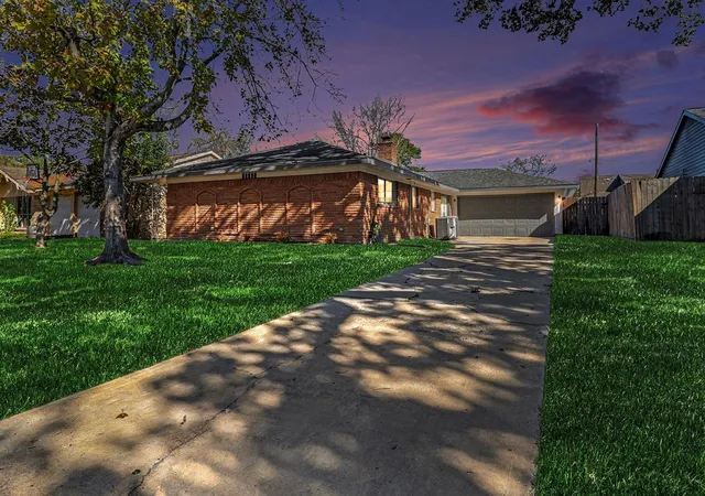 3rd image of 11219 Sagehill Dr, Houston, TX 77089 | MLS# 40978284