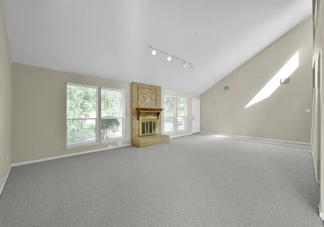 Photo 3 of Single family home for sale at 6614 Vialinda Dr, Houston, TX 77083 | MLS# 35023829 | Listing updated on 2026-09-21