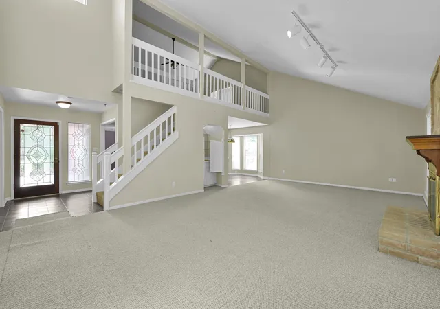 Photo 4 of Single family home for sale at 6614 Vialinda Dr, Houston, TX 77083 | MLS# 35023829 | Listing updated on 2026-09-21