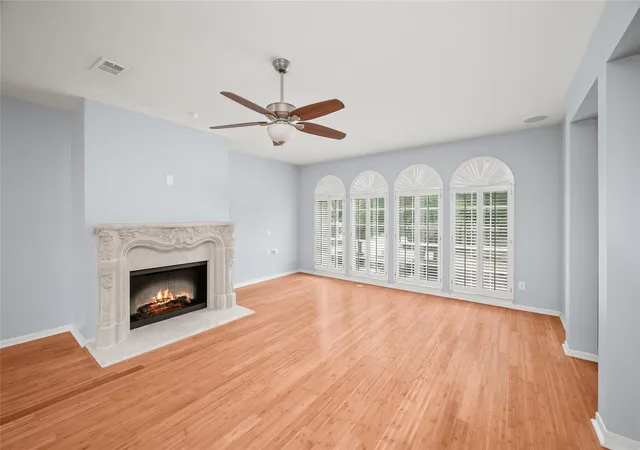 2nd image of 4431 Castle Court, Houston, TX 77006 | MLS# 97068630