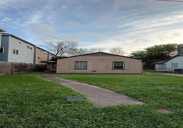 1st image of 2406 Charleston St, Houston, TX 77021 | MLS# 53296048