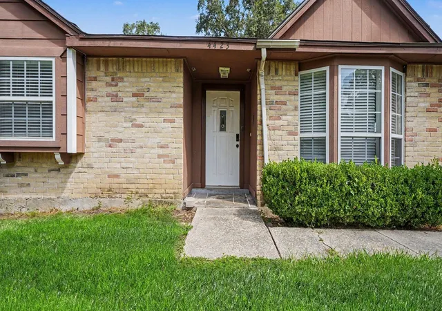 Photo 3 of Single family home for sale at 4423 Rosegate Dr, Spring, TX 77373 | MLS# 67766040 | Listing updated on 2026-08-20