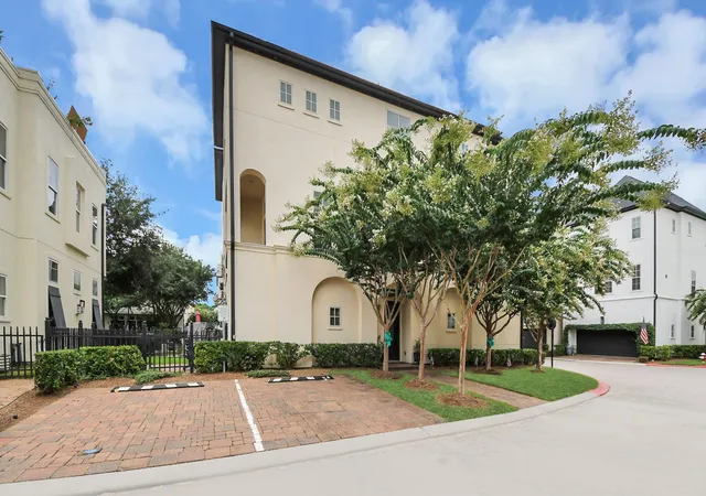 Photo 2 of Single family home for sale at 10928 Wrenwood Park, Houston, TX 77043 | MLS# 62735792 | Listing updated on 2026-07-25