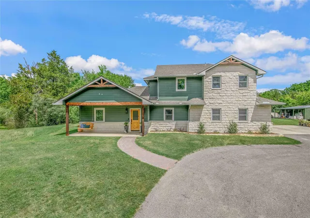 Photo 2 of Single family home for sale at 4855 Austins Crk Dr, Bryan, TX 77808 | MLS# 68915552 | Listing updated on 2026-09-23