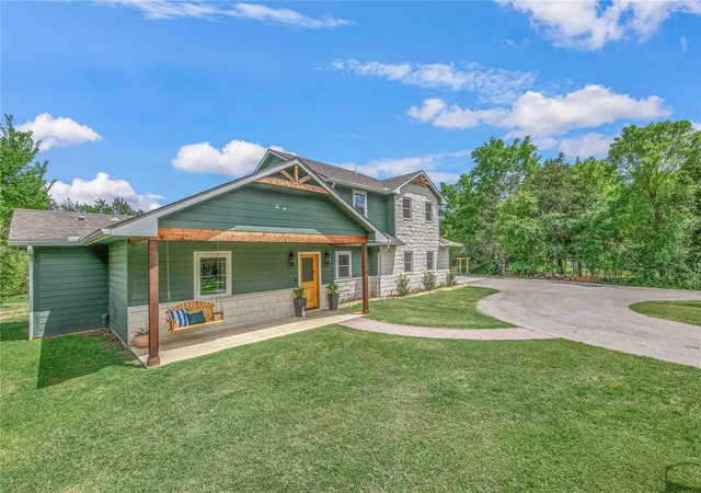 Photo 3 of Single family home for sale at 4855 Austins Crk Dr, Bryan, TX 77808 | MLS# 68915552 | Listing updated on 2026-09-23