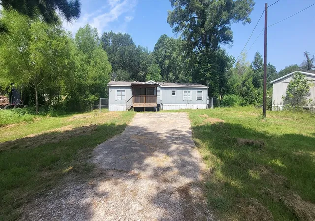 Photo 2 of Single family home for sale at 17906 Alexandria Dr, Conroe, TX 77302 | MLS# 20396812 | Listing updated on 2026-09-07