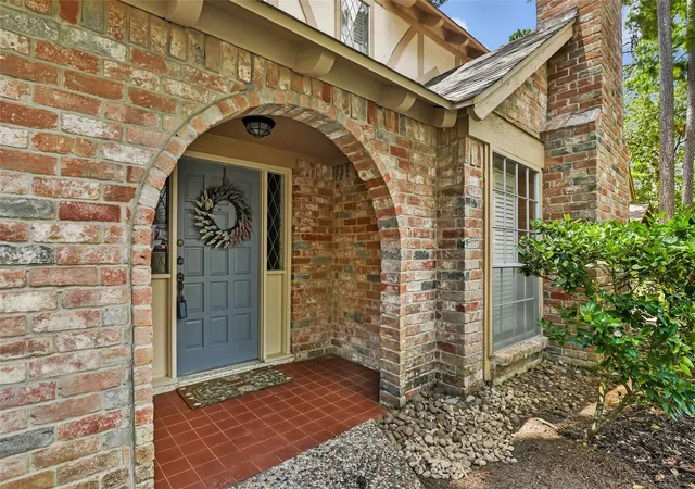 2nd image of 2210 Laurel Hill Dr, Kingwood, TX 77339 | MLS# 40918402