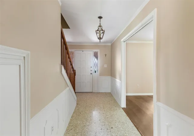 Photo 3 of Single family home for sale at 2210 Laurel Hl Dr, Kingwood, TX 77339 | MLS# 40918402 | Listing updated on 2026-08-20