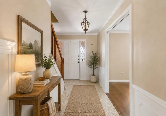 Photo 3 of Single family home for sale at 2210 Laurel Hl Dr, Kingwood, TX 77339 | MLS# 40918402 | Listing updated on 2026-08-20