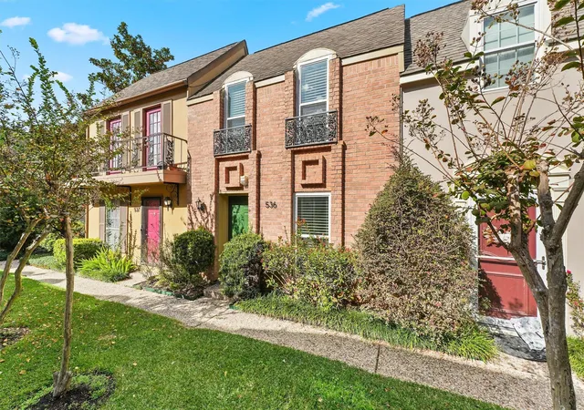 2nd image of 11550 Chimney Rock Rd, Houston, TX 77035