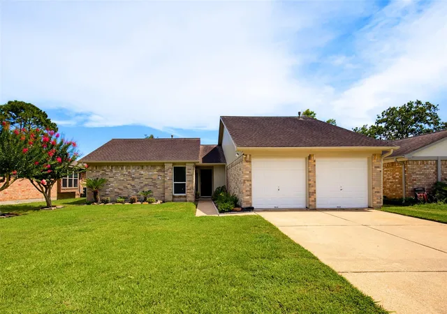 Homes for sale in Webster, TX | 410 Village Creek Dr, Webster, TX 77598 | MLS# 4319011